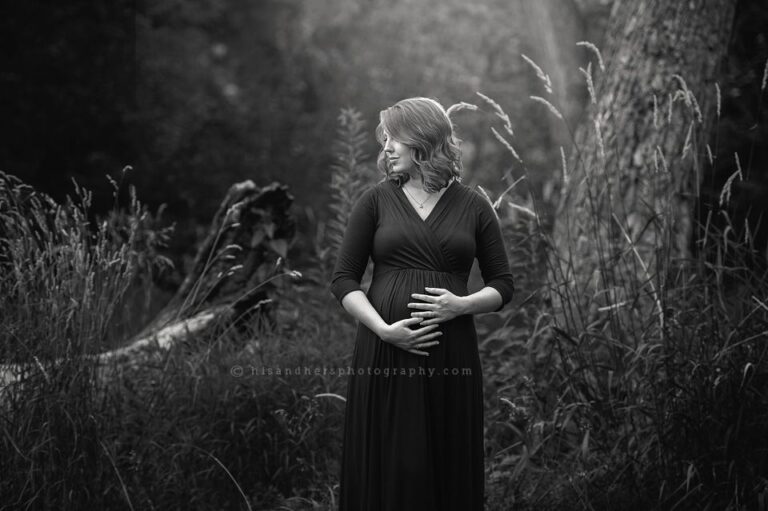 des moines iowa maternity photographer pregnancy portrait belly pictures photography iowa