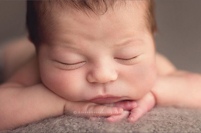 des moines iowa newborn photographer his and hers darcy milder best newborn photographer des moine