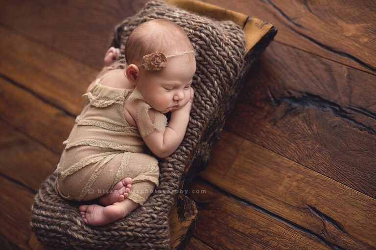 des moines iowa newborn photographer his and hers darcy milder best newborn photographer des moine