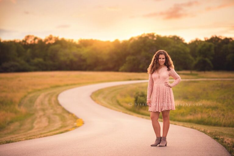des moines iowa senior pictures portraits photos high school graduation yearbook best senior portraits in iowa, award winning senior portraits, award winning senior photographer