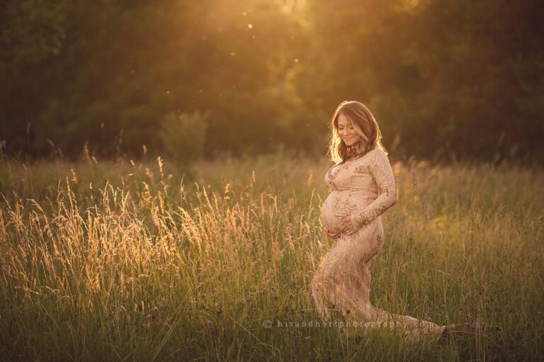 des moines iowa maternity photographer, des moines expecting mother photography, pregnancy photographer, baby bump photographer, belly session des moines iowa, best maternity photographer
