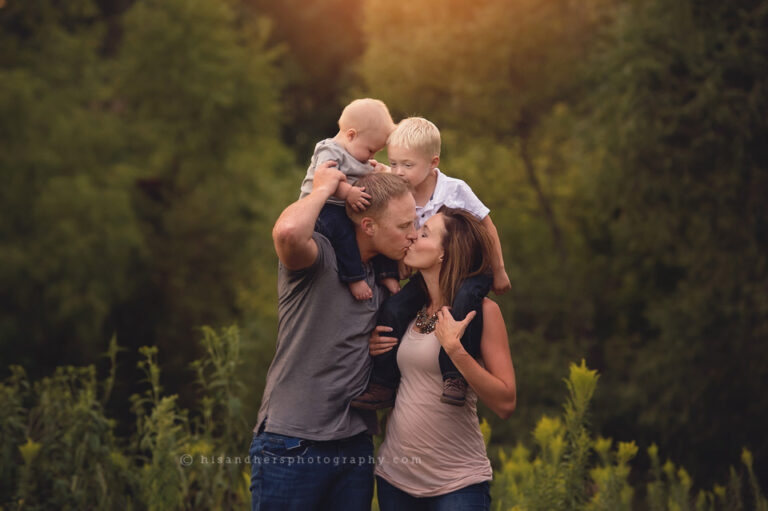 des moines iowa family photographer family pictures family portraits baby child portraits birthday
