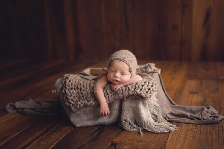 des moines area newborn photographer iowa baby photography new baby pictures best newborn photographer in iowa