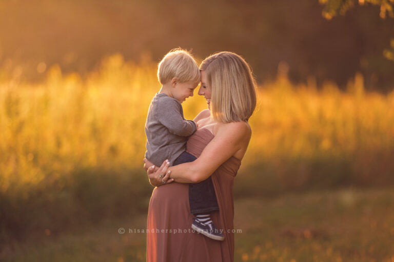 des moines iowa maternity photographer, des moines expecting mother photography, pregnancy photographer, baby bump photographer, belly session des moines iowa, best maternity photographer