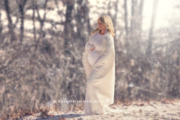Maternity | Snow session with Lauren