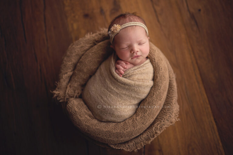 des moines iowa newborn baby photographer photography pictures portraits photography studio
