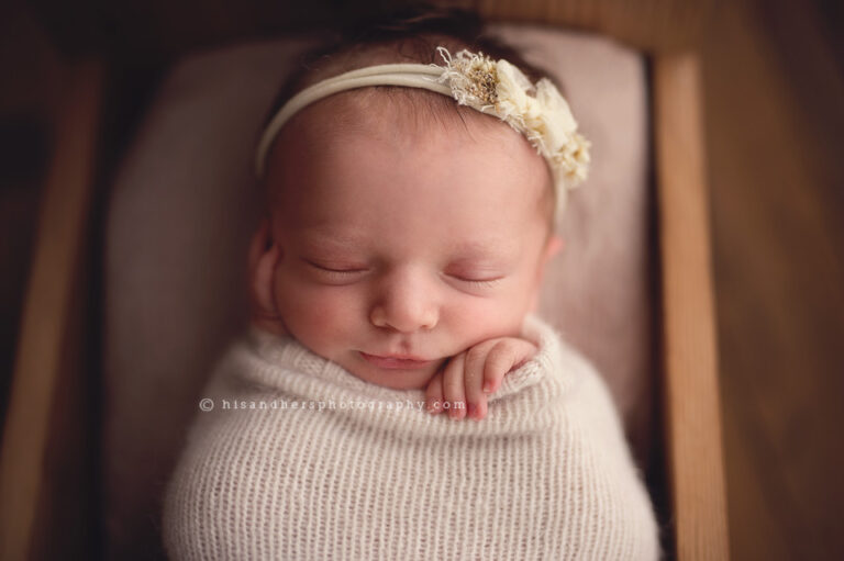des moines iowa newborn baby photographer photography pictures portraits photography studio