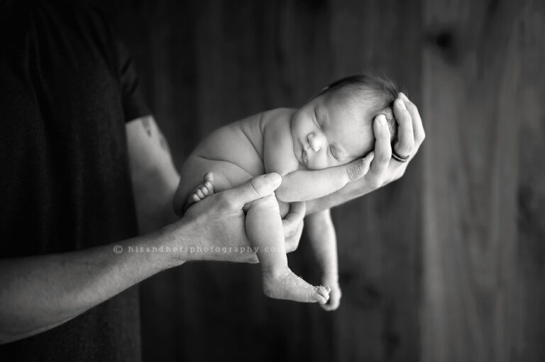 iowa newborn photographer des moines, iowa baby photography