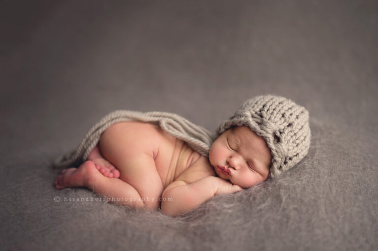 des moines iowa newborn baby photographer photography pictures portraits photography studio