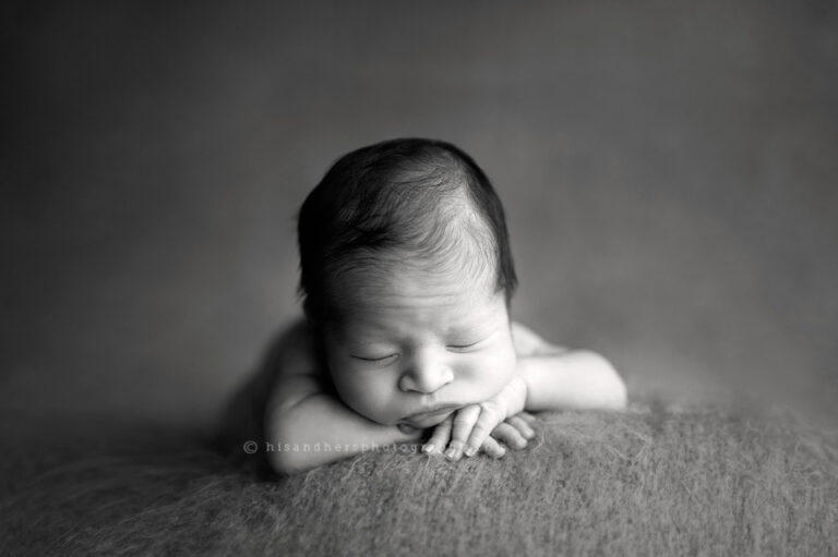 iowa newborn photographer des moines, iowa baby photography
