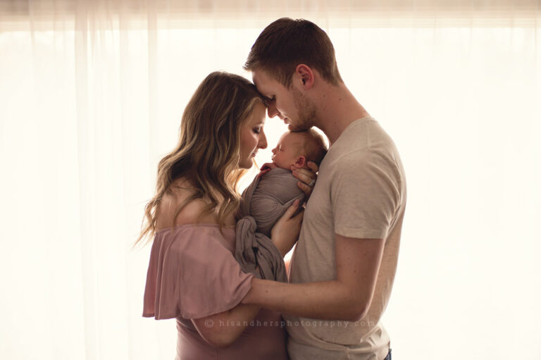 des moines iowa newborn photographer baby photography best iowa newborn photographer