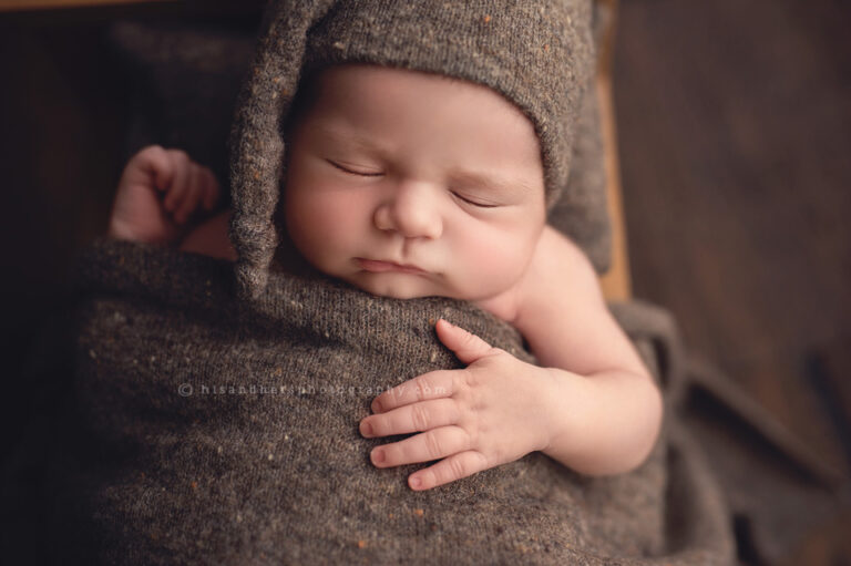 des moines iowa newborn photographer baby photography best iowa newborn photographer